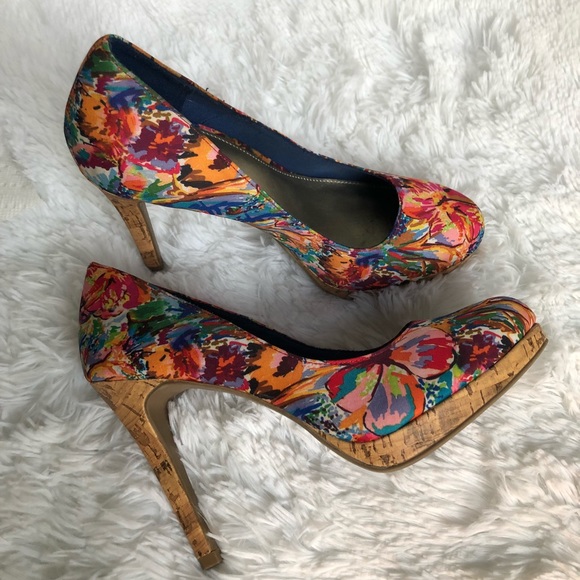 🇺🇸 FIONI Floral Pump Shoes. Size 7 - Picture 3 of 5
